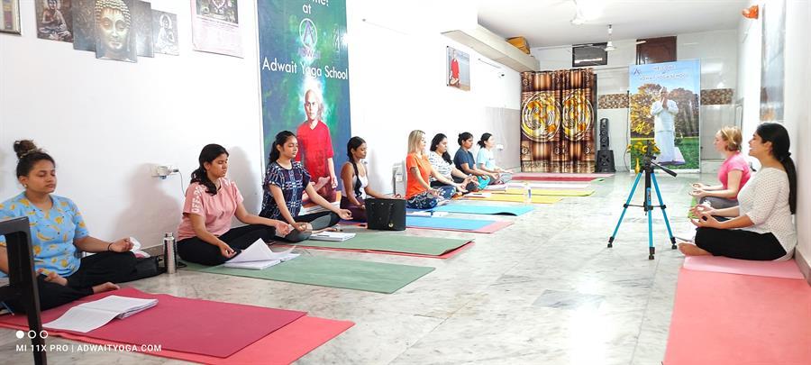 Adwait Yoga School (2)